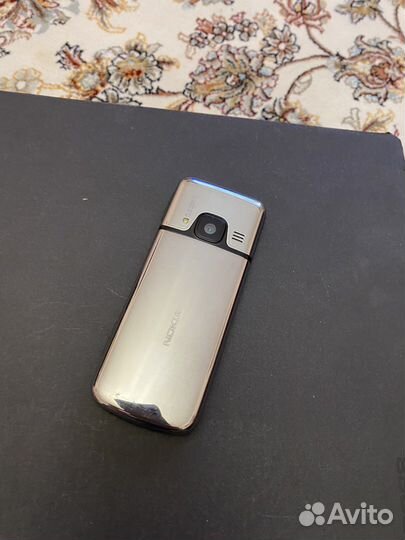 Телефон Nokia 6700
