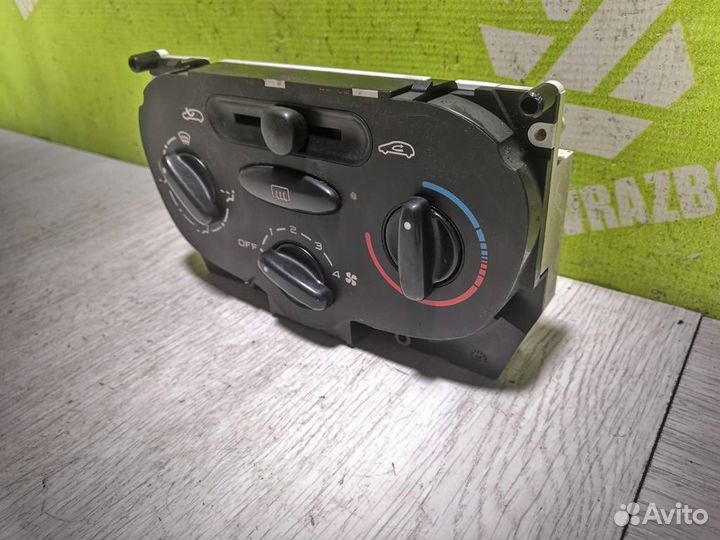 Блок управления печкой Пежо 206