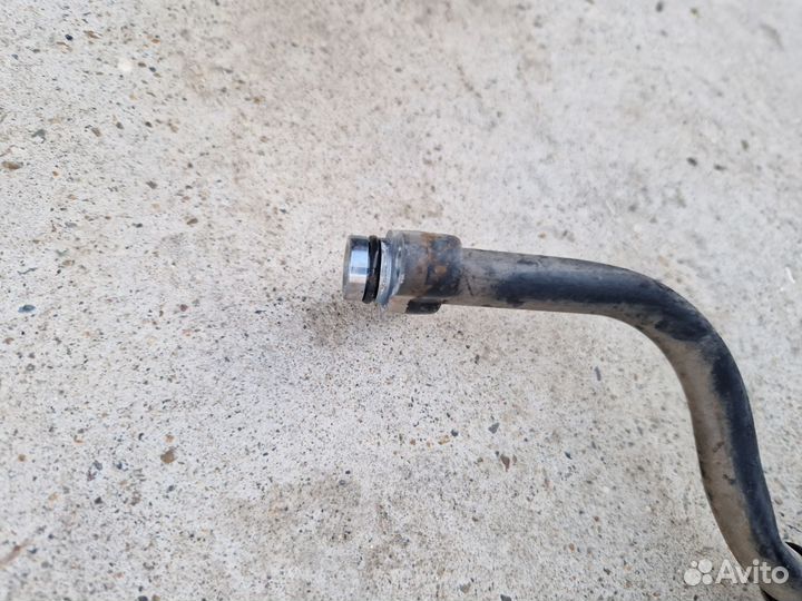 Трубка гидроподвески средняя infiniti QX56/QX80