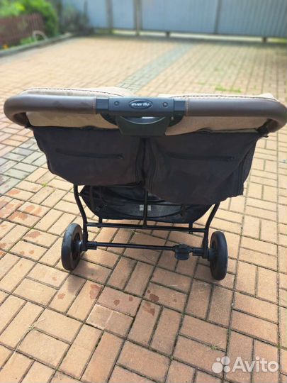 Коляска для двойни