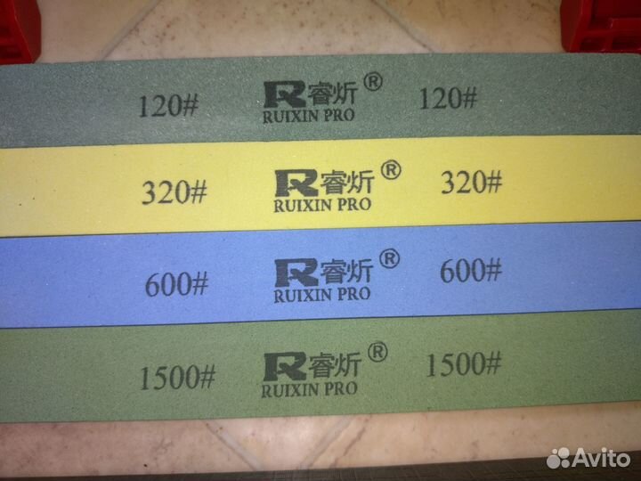 Переворотная точилка с улучшенным зажимом