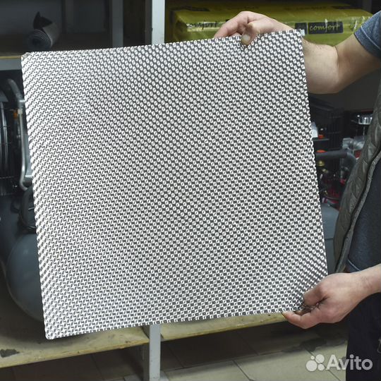 Тепловой экран Hard Shell 50 х 50см STP