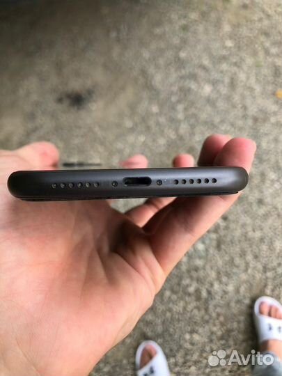 Телефон iPhone 11 128 gb