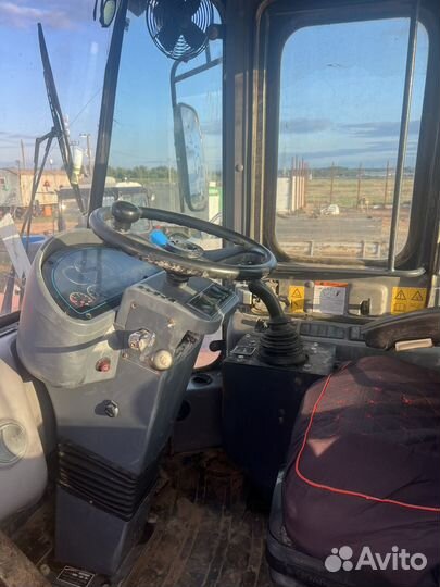 Фронтальный погрузчик Shantui SL50W-2, 2013