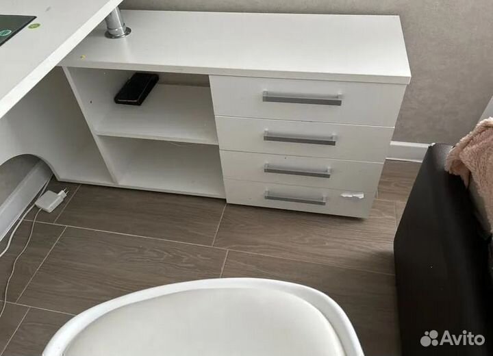 Стол компьютерный новый угловой