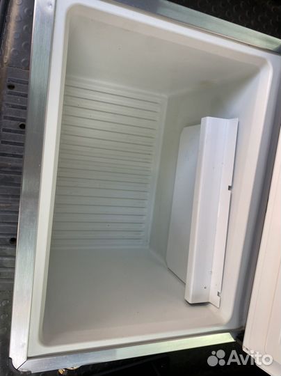 Кемпенговый холодильник