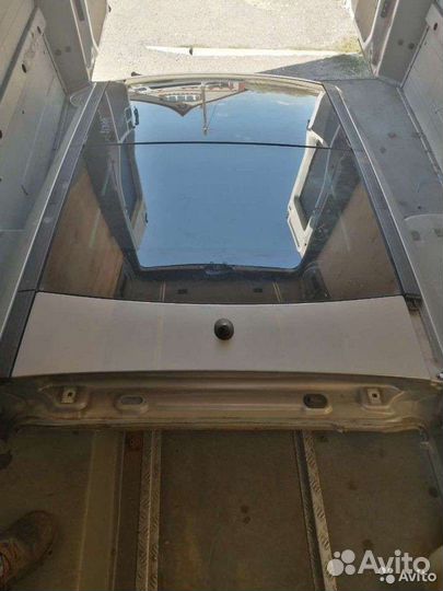 Подаю крышу понорама на Рено Меган2 хечбек