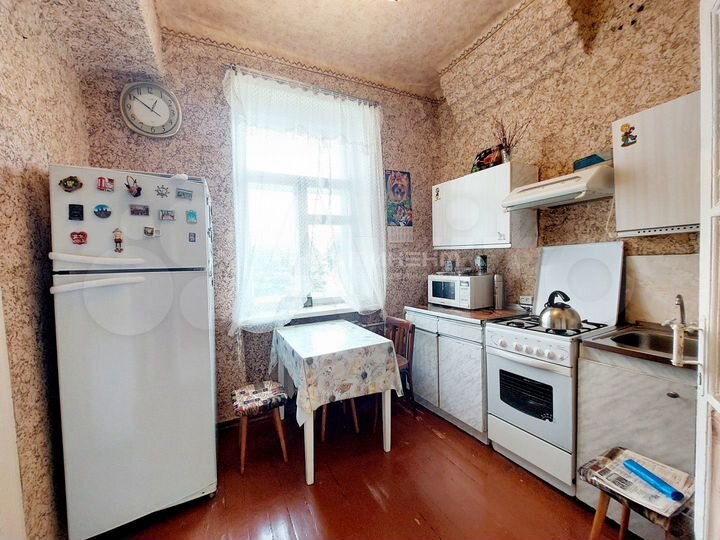 2-к. квартира, 45 м², 3/3 эт.