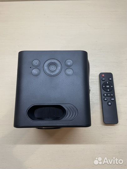 Проектор Umiio Black на Андроиде