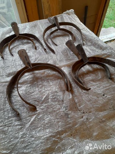 Подковы старинные, ухваты