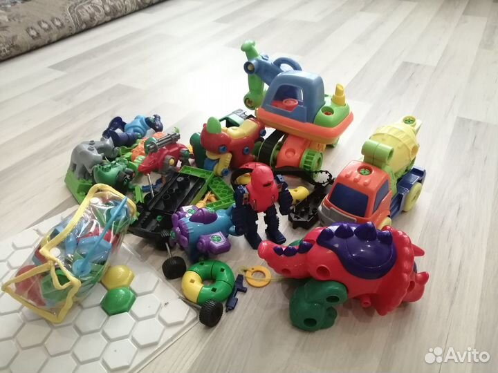 Конструктор на винтах+мозаика крупная