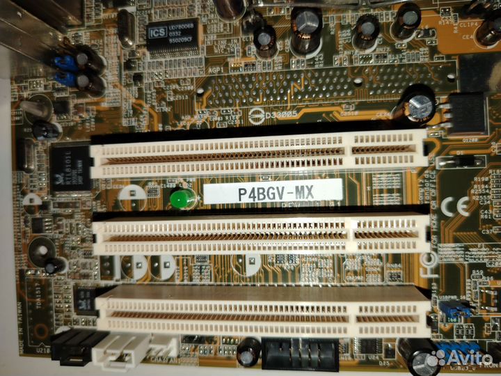 Материнская плата с процессором и памятью