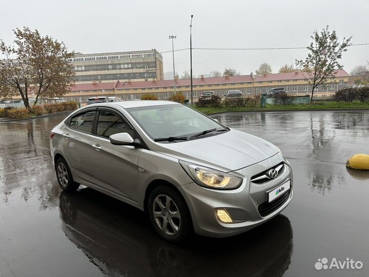 Hyundai Solaris 1.6 AT, 2012, 320 000 км