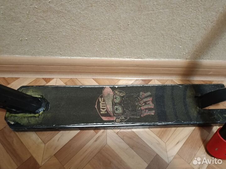 Дека и руль на трюковой самокат