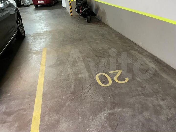 Машиноместо, 12 м²