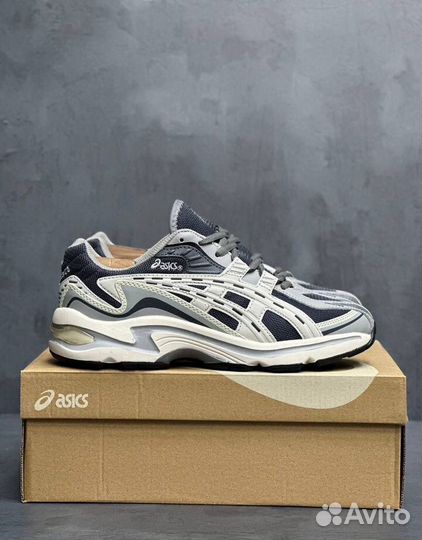 Кроссовки для тренировок в зале