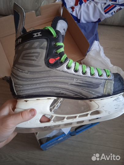 Хоккейные коньки Bauer XX