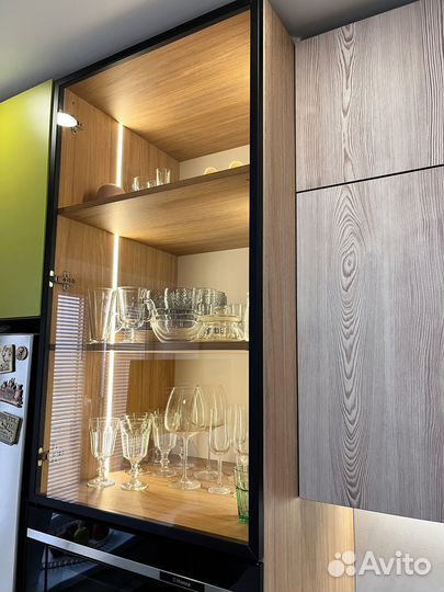 Угловая кухня на заказ Под ключ