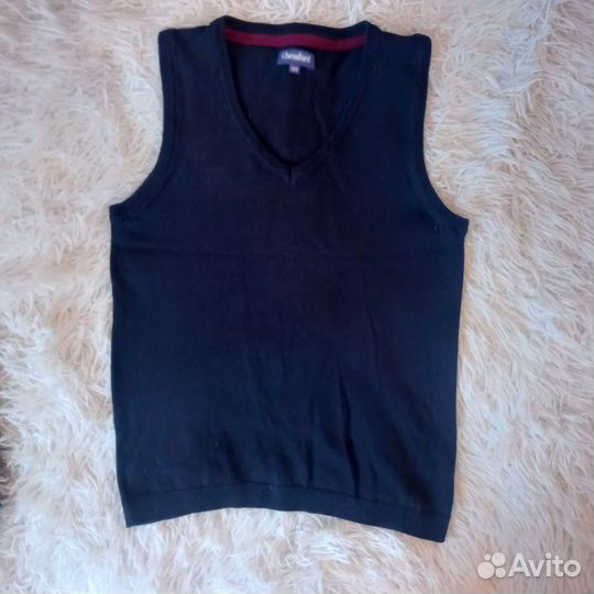 Жилетки, брюки,рубашки на 134