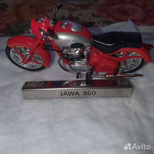 Модель мотоцикла 1 шт, каждая по 1000