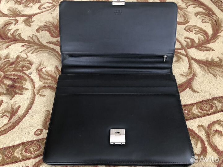 Мужской кожаный портфель