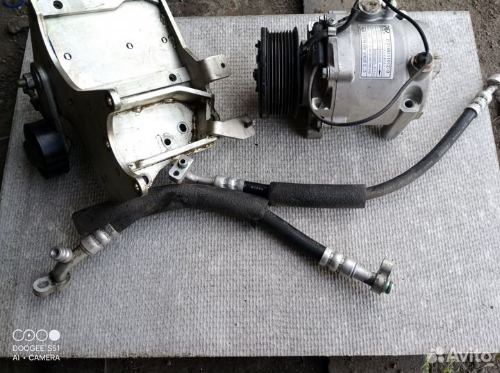 Компрессор кондиционера нива Урбан с кронштейном