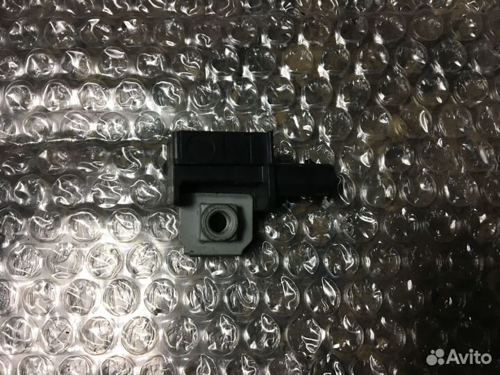 Датчик удара BMW 5 7 F01 F02 F10 F11