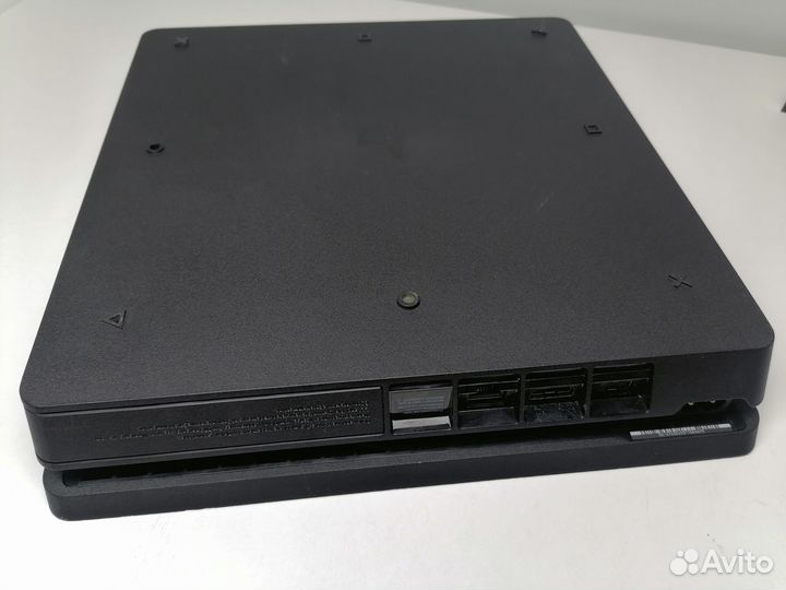 PS4 Slim 1Tb +2джоя, игры