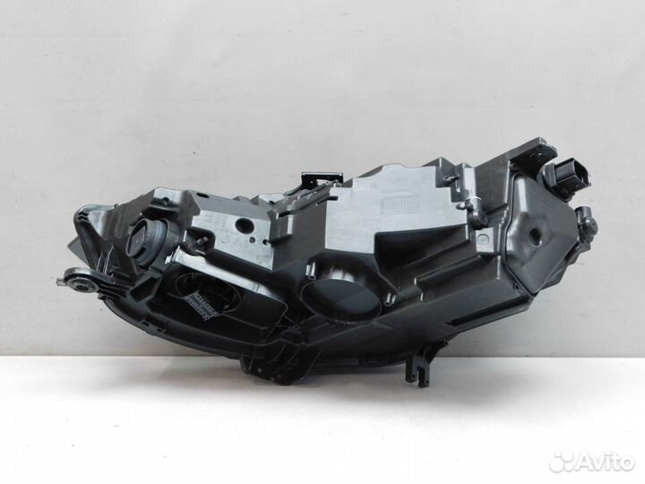 Фара правая Audi A4/RS4