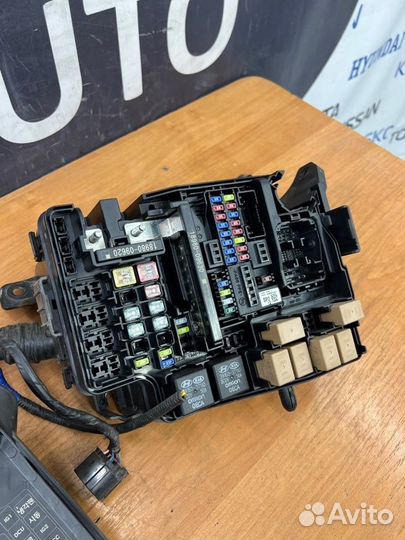 Блок предохранителей Kia Seltos 1 G4FJ 2019-2023