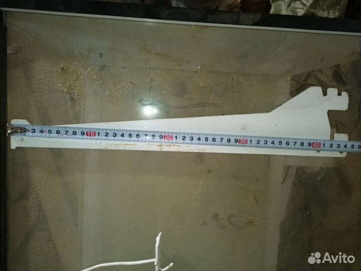 Консоль для металлических полок
