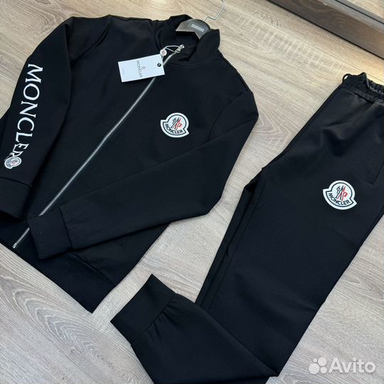 Спортивный костюм Moncler