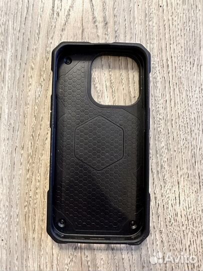 UAG monarch pro iPhone 14 pro