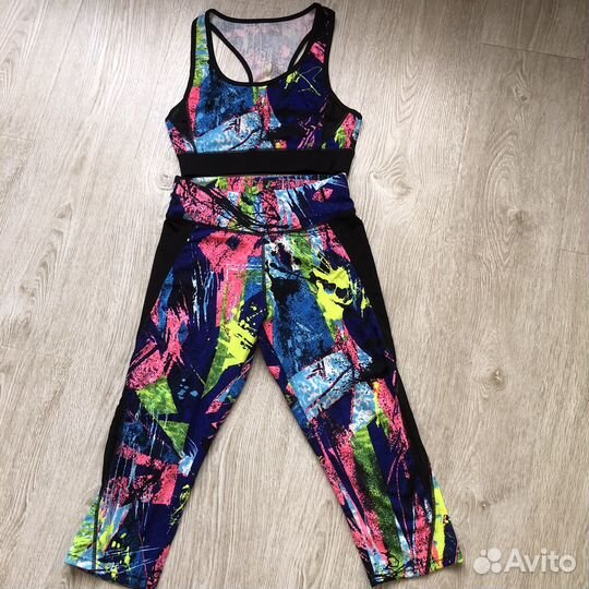 Одежда для спорта женская