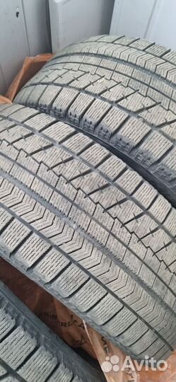 Bridgestone Blizzak Revo GZ 235/55 R17