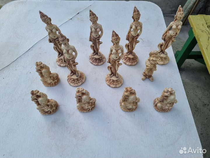 Статуэтки гипсовые