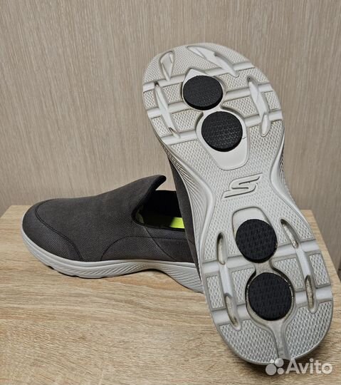 Слипоны Skechers