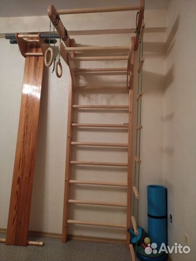 Шведская стенка с турником деревянная