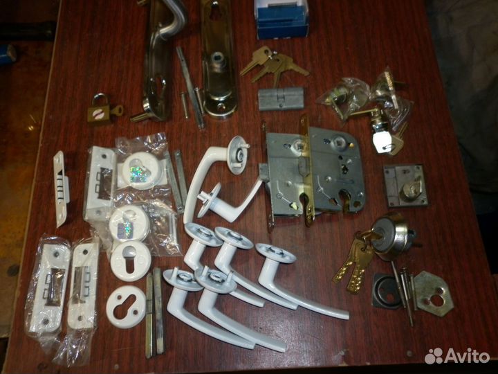 Замки дверные и другое