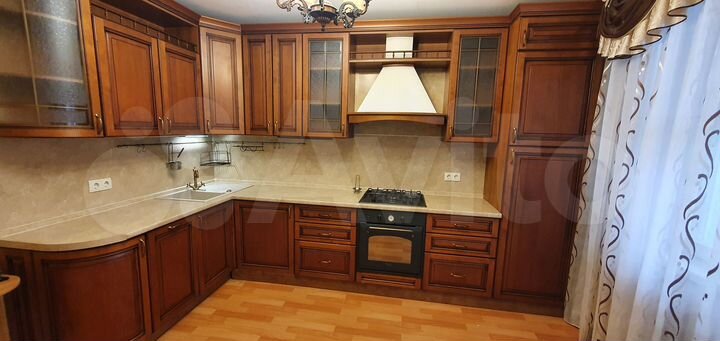 3-к. квартира, 82,2 м², 3/10 эт.