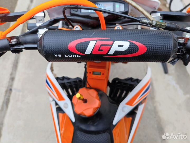 Мотоцикл Авантис Эндуро 250