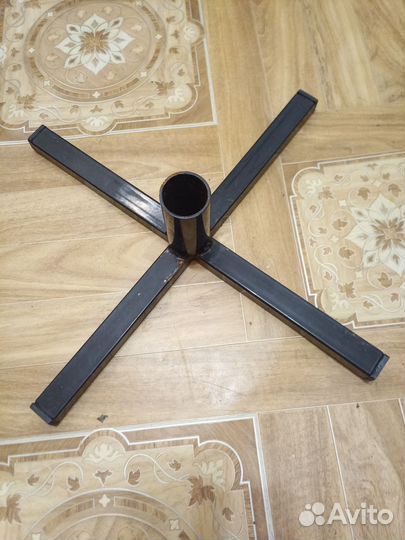 Крестовина для елки металлическая