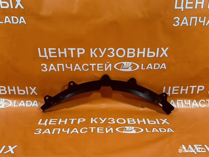 Кронштейн молдинга крыла правый LADA X-Ray Cros