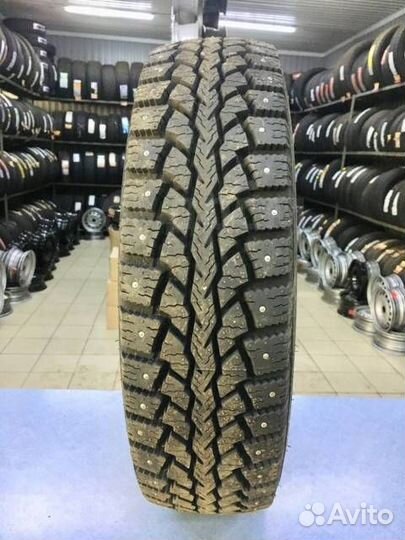 Maxxis MA-SLW Presa Spike 215/75 R16C