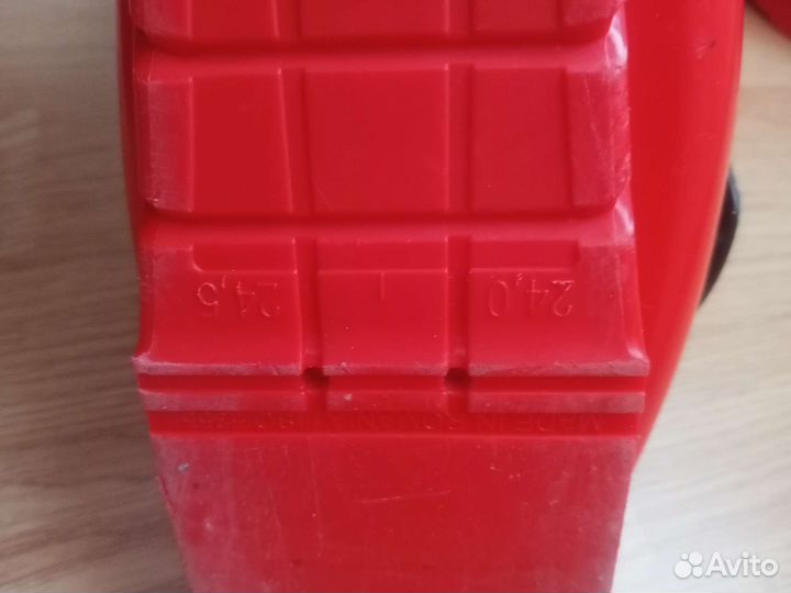 Горнолыжные ботинки Atomic