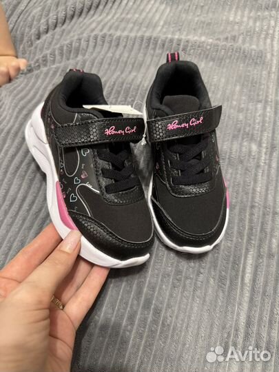 Кроссовки для девочки новые 25