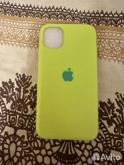 Чехлы для iPhone 11