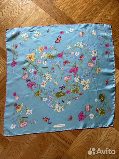 Платок Salvatore Ferragamo