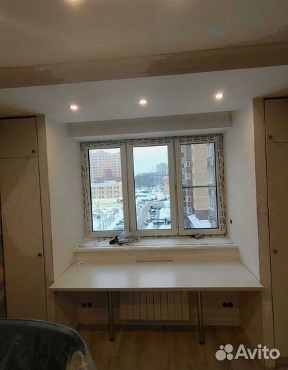 Рабочая зона у окна