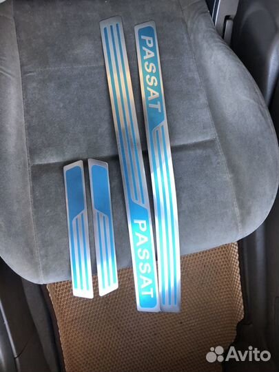 Накладки порогов Volkswagen Passat